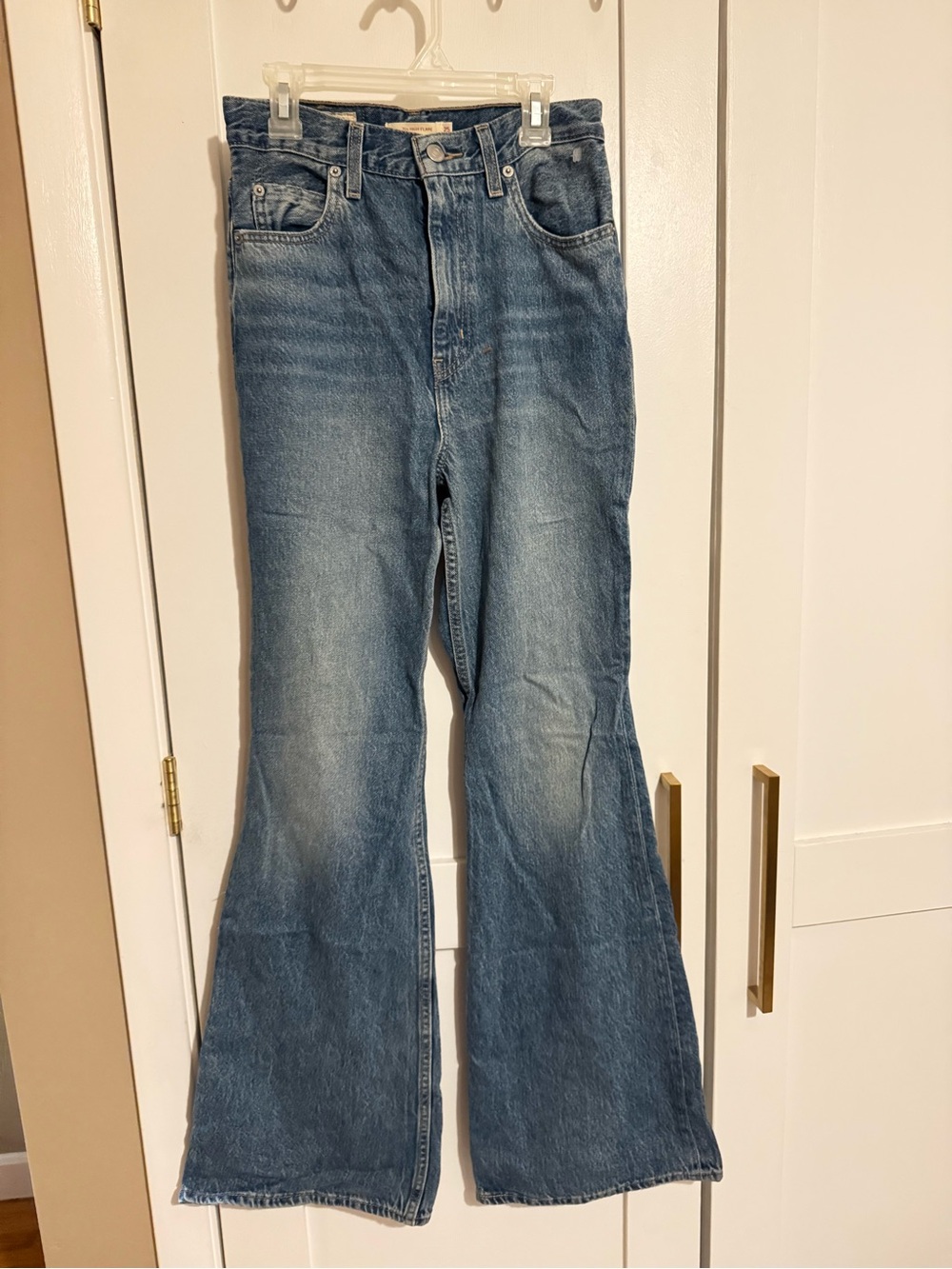 High-Rise Flared Jeans in Medium Blue